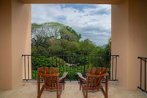 Bella Vista 8B 3 Bdrs Pool View in Los Suenos