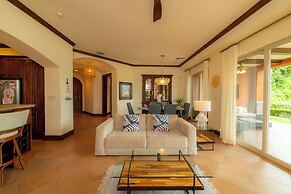 Montebello 4E 3 bdr Pool View in Los Suenos
