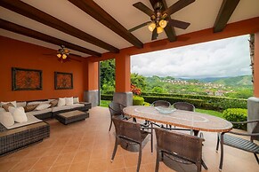 Montebello 4E 3 bdr Pool View in Los Suenos