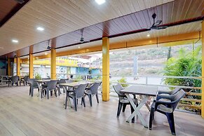Fabhotel Raj