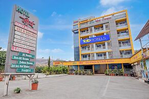 Fabhotel Raj