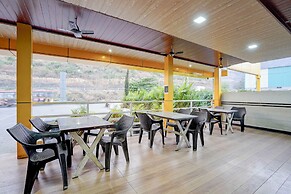 Fabhotel Raj