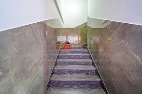 Fabhotel Guru Residency