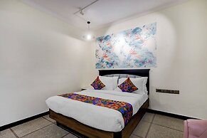 Fabhotel Kences Inn