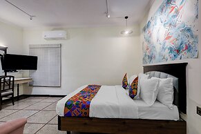 Fabhotel Kences Inn