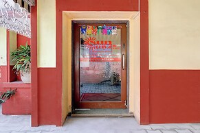 Fabhotel Kences Inn