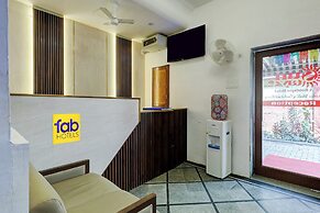 Fabhotel Kences Inn
