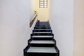 Fabhotel Kences Inn