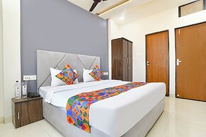 Fabhotel Div Palace