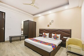 Fabhotel Sai Village Sector 46