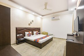 Fabhotel Sai Village Sector 46