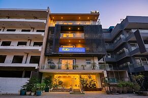 Fabhotel Sai Village Sector 46