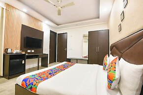 Fabhotel Sai Village Sector 46