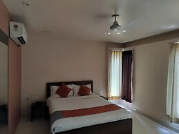 Fabhotel Elysees Services Suites