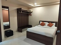 Fabhotel Elysees Services Suites
