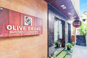 Fabhotel Olive Grand