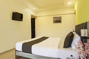 Fabhotel Vardhan Plaza