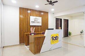 Fabhotel Vardhan Plaza