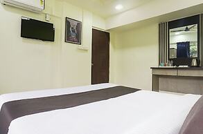 Fabhotel Vardhan Plaza