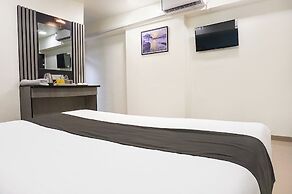 Fabhotel Vardhan Plaza