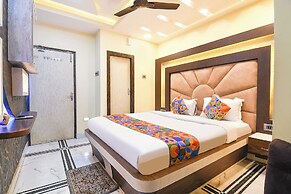Fabhotel The Ruby Park