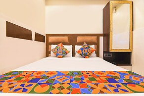 Fabhotel The Ruby Park