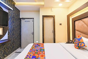 Fabhotel The Ruby Park