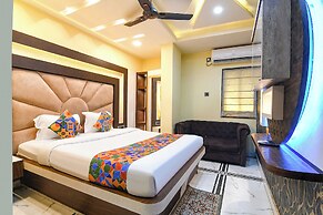Fabhotel The Ruby Park
