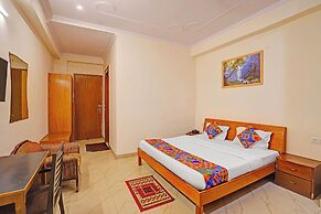 Fabhotel Hm Residency