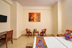 Fabhotel Hm Residency