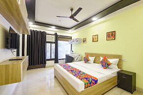 Fabhotel White House Residency
