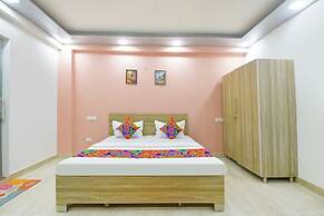 Fabhotel White House Residency