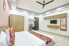 Fabhotel White House Residency