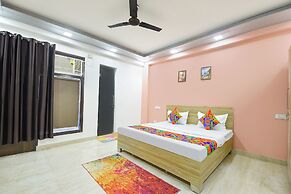 Fabhotel White House Residency