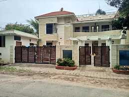 Fabhotel Nayana Square