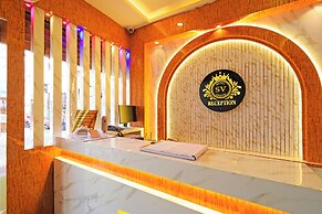 Fabhotel Sv Grand