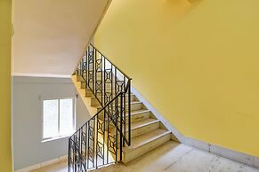 Fabhotel Yellow Rose