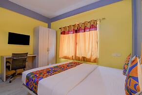 Fabhotel Yellow Rose