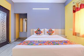 Fabhotel Yellow Rose