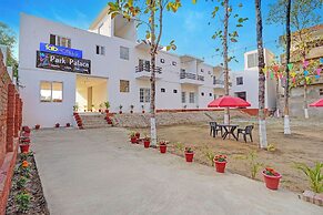 Fabhotel Park Palace