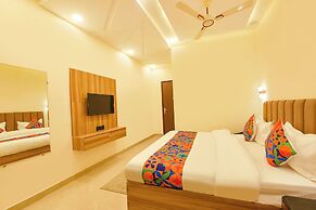 Fabhotel Pvs Grand