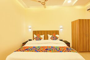 Fabhotel Pvs Grand