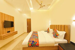 Fabhotel Pvs Grand