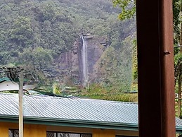 Sasru Holiday Home