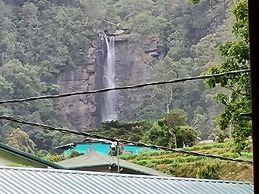 Sasru Holiday Home