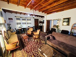 Sasru Holiday Home