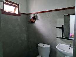 Sasru Holiday Home
