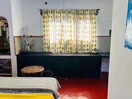 Sasru Holiday Home