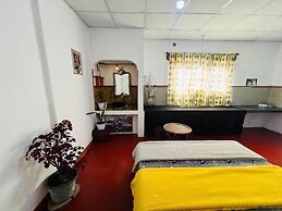 Sasru Holiday Home