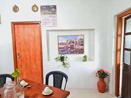 Sasru Holiday Home
